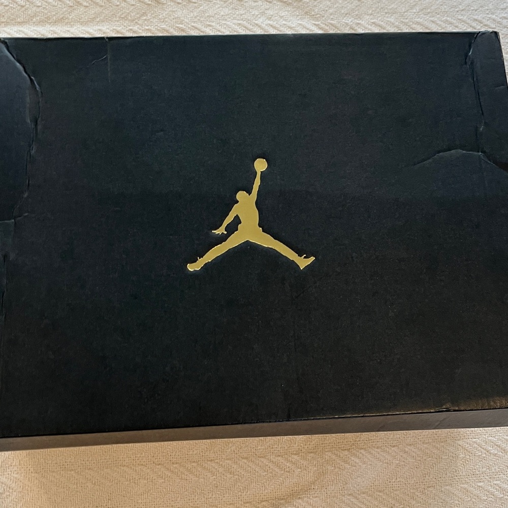 Air Jordan 1 Low SE “Diamond Shorts” - Picture 10 of 11